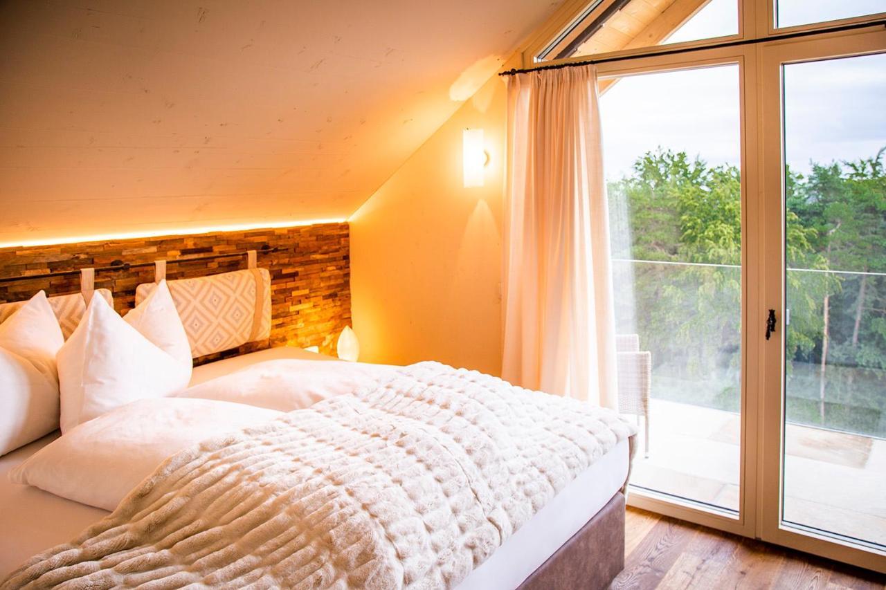 Golden Hill Country Chalets & Suites Waldschach Εξωτερικό φωτογραφία